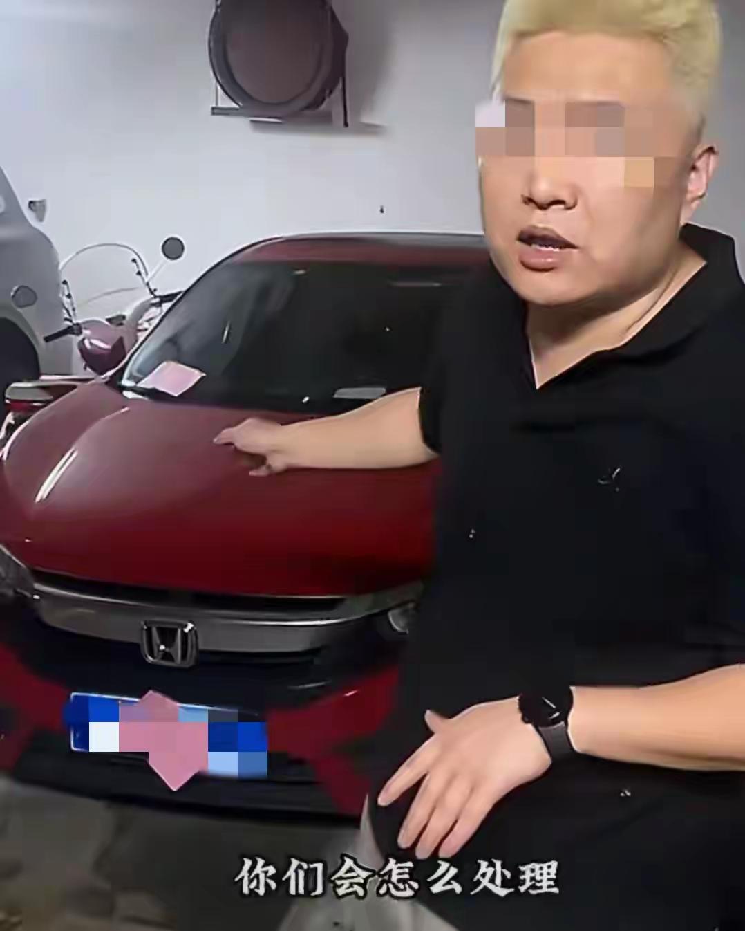 长沙有个车位主人，十年前花8万买了个私人产权车位。今年六月，他的车位被人占了