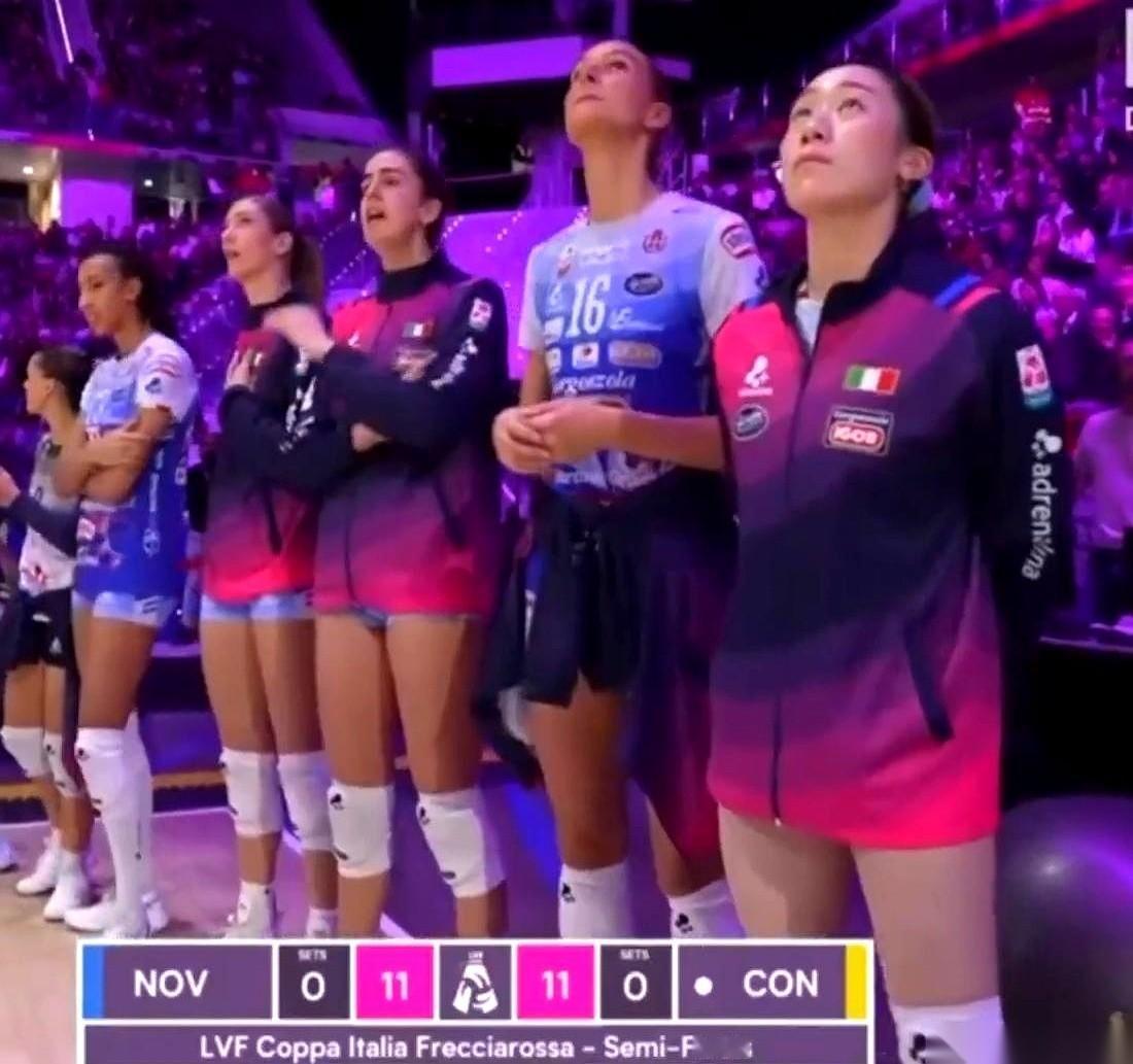 石川真佑，真的让人有点看不懂了。昨晚诺瓦拉那场球，她最拿手的一传防守，接得东倒