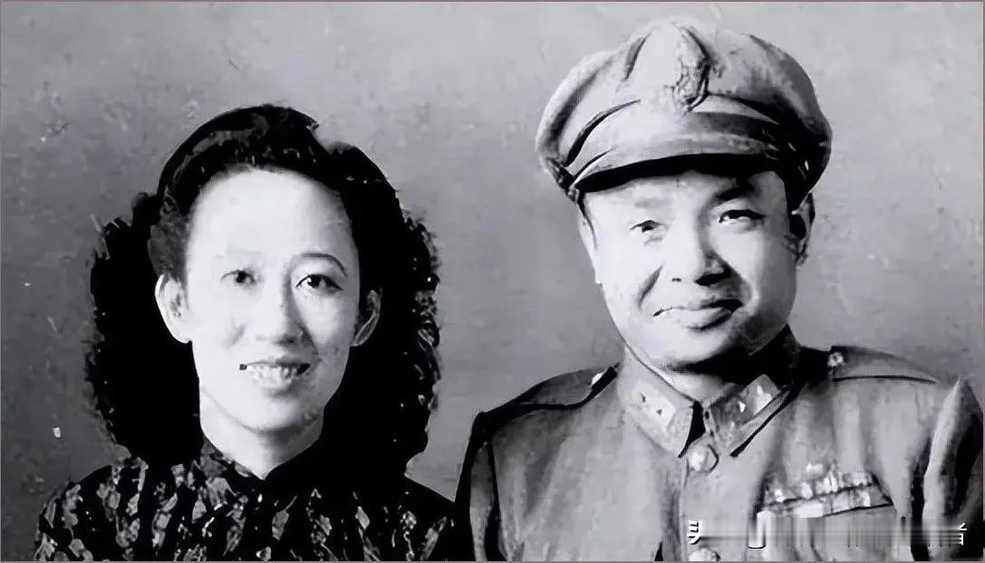 1950年，关押在功德林战犯管理所的原国民党兵团副司令吴绍周，主动结合自身多年对