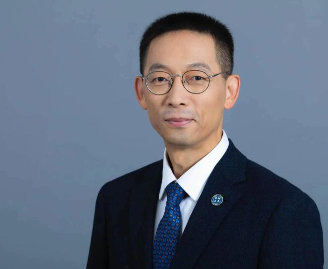 施一公再次语出惊人！他表示，美国科学的强大，远远超出我们的想象，它不仅没有衰退，