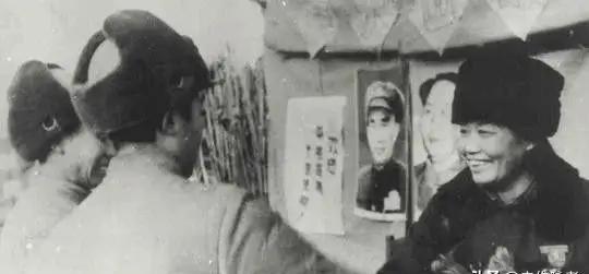 1951年，16岁的杨玉华在朝鲜战场被俘虏，她是唯一被俘的女兵，经过2年的羞辱折