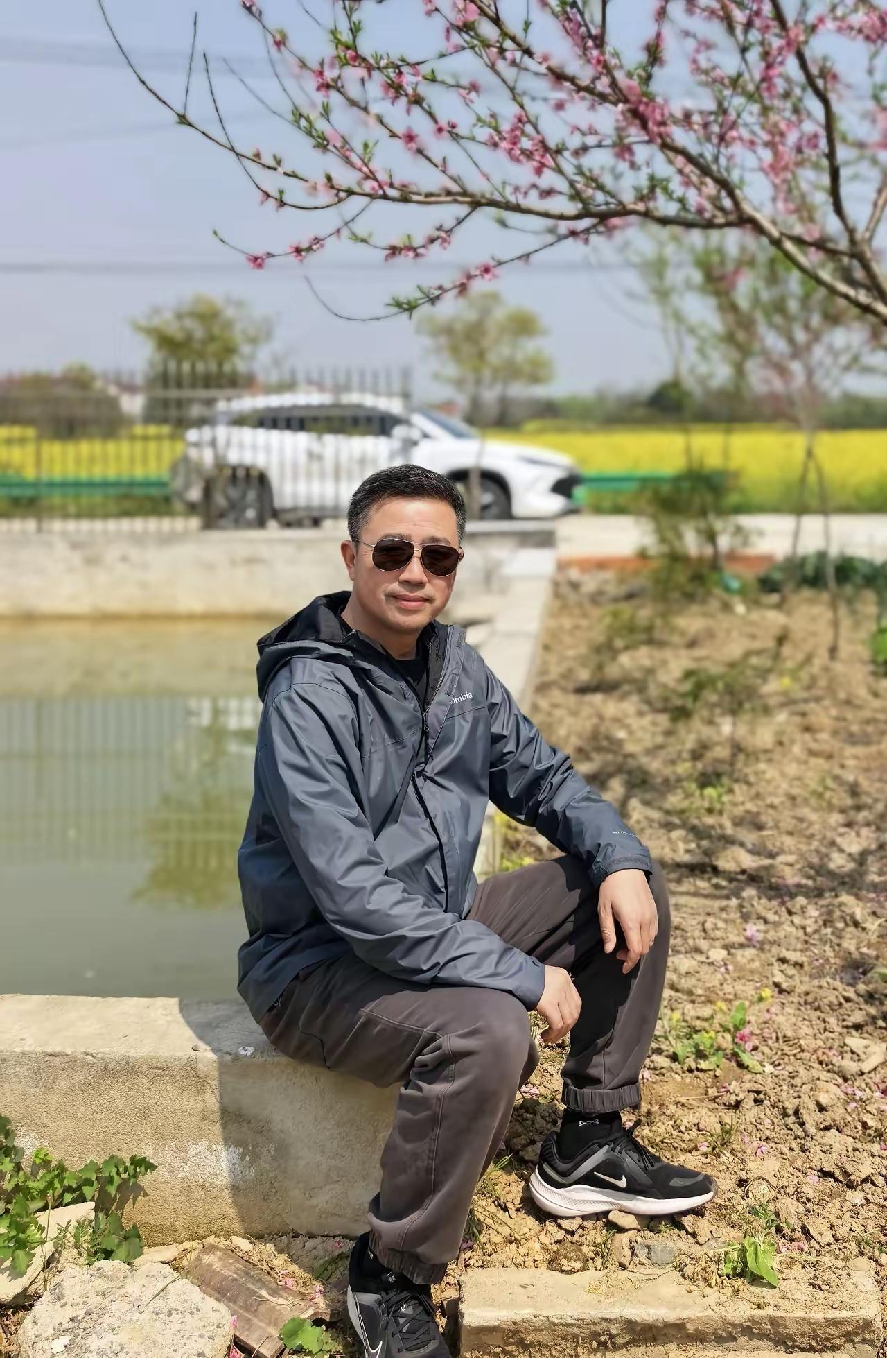 酒龄四十年，戒酒整整260天，滴酒未沾。自从戒酒之后，世界仿佛都安静了下来。告别