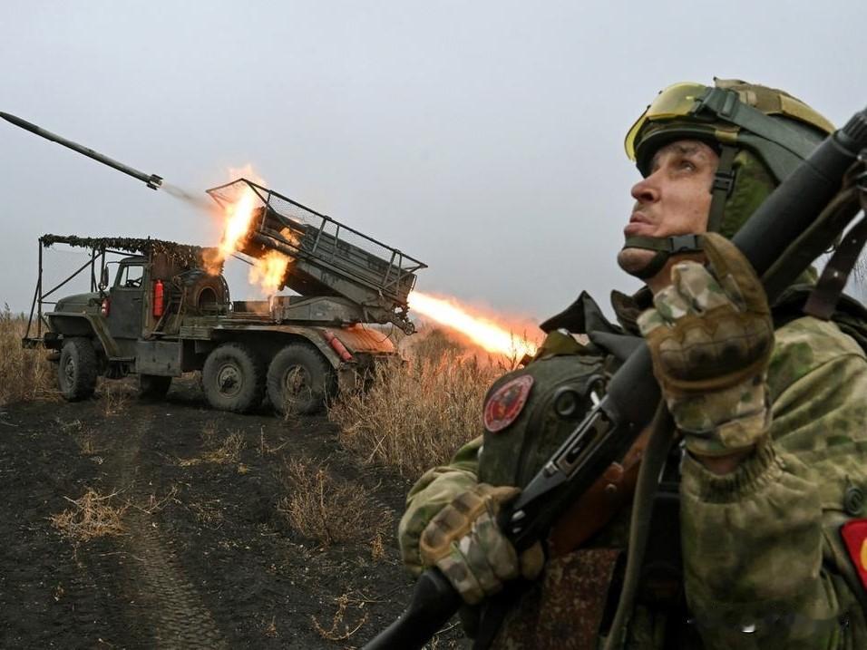 美伊大战一触即发？俄罗斯出手！天平的砝码向伊朗倾斜？23号凌晨，世界核大国俄罗