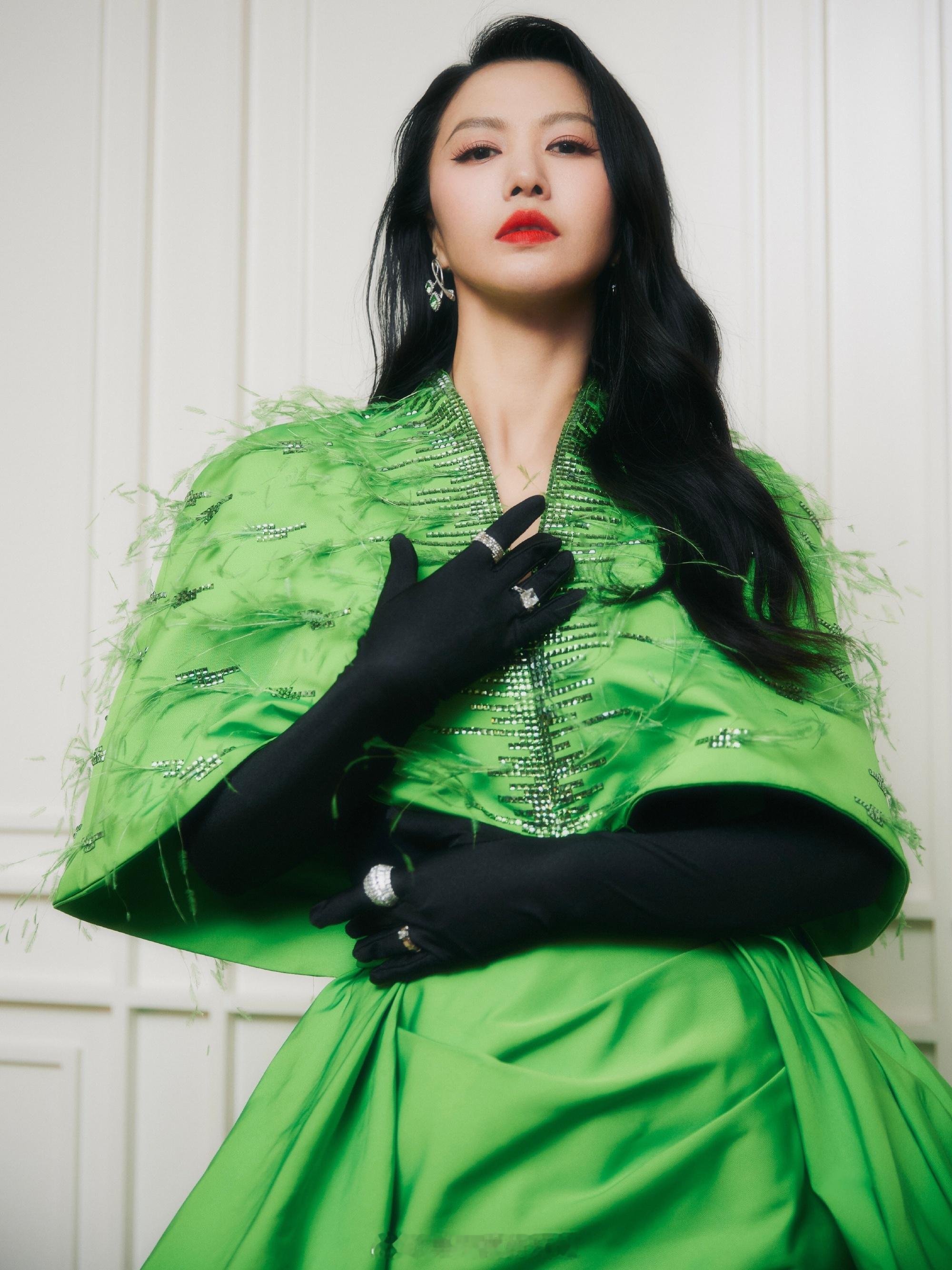 谭维维绿意大片翩然灵动明媚璀璨