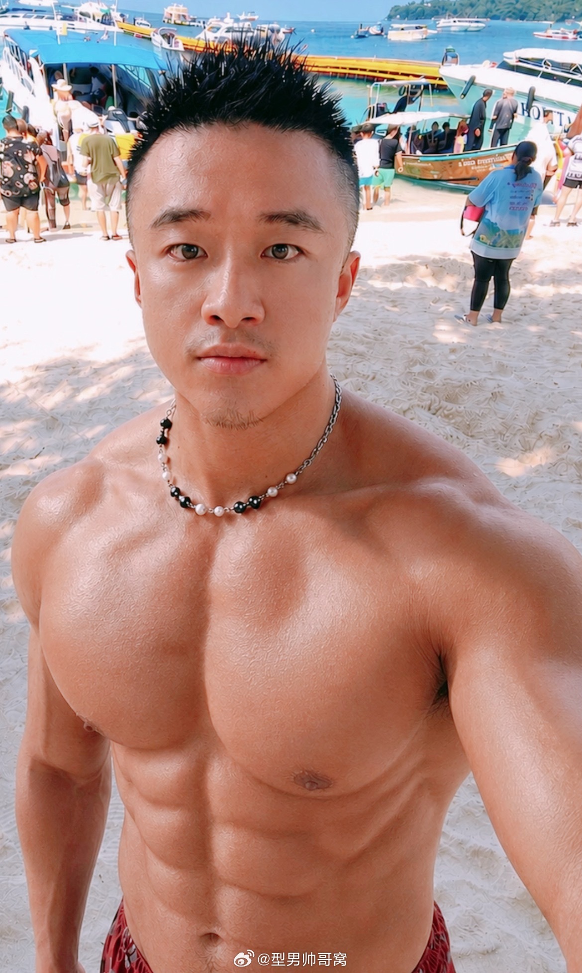 型男帅哥窝肌肉型男​​​
