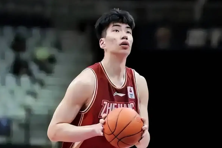 实话实说！中国男篮超级新星余嘉豪，真的是不给CBA留面子呀。为了留洋西班牙联赛打