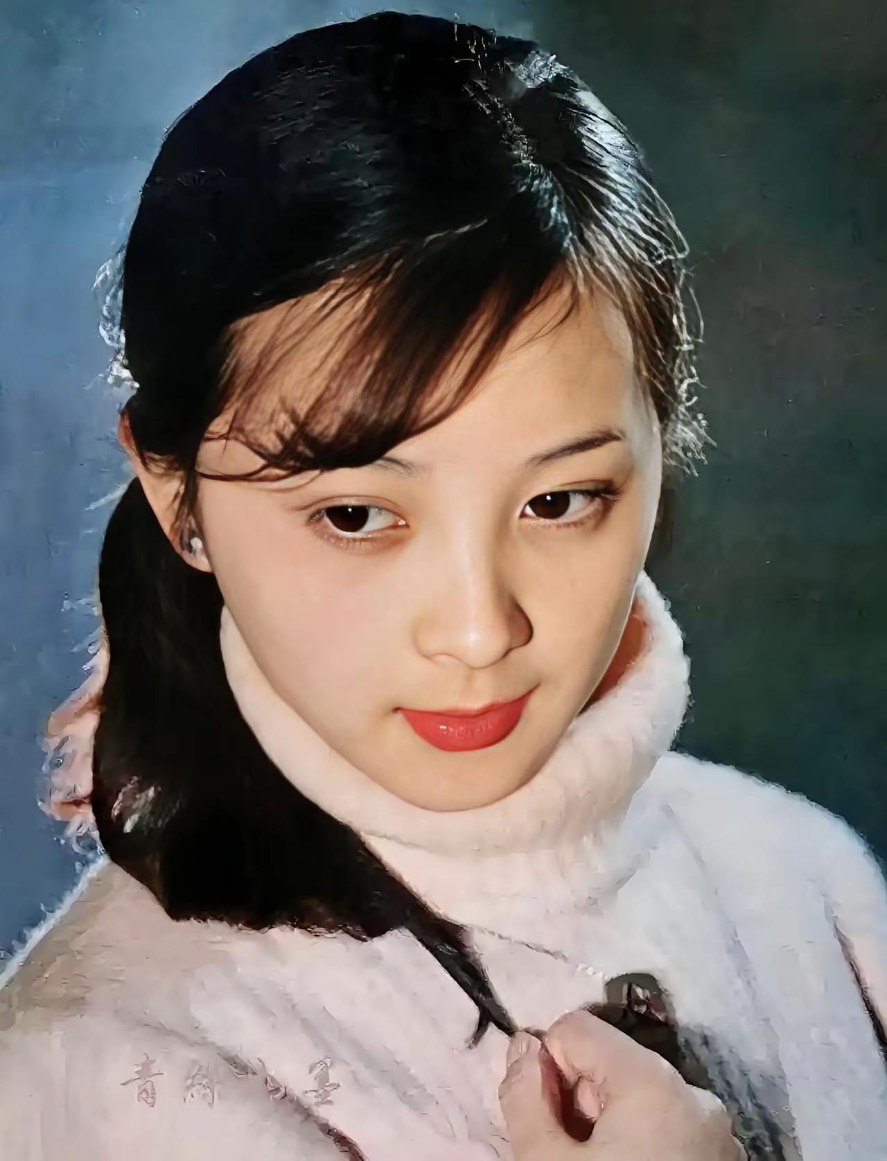 红楼美人感觉晴雯和宝姐姐的颜值直接盖过了林妹妹