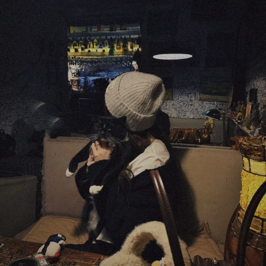 你问我为什么喜欢异地恋因为我有0件事要依靠你我真的喜欢异地恋不会腻还能去