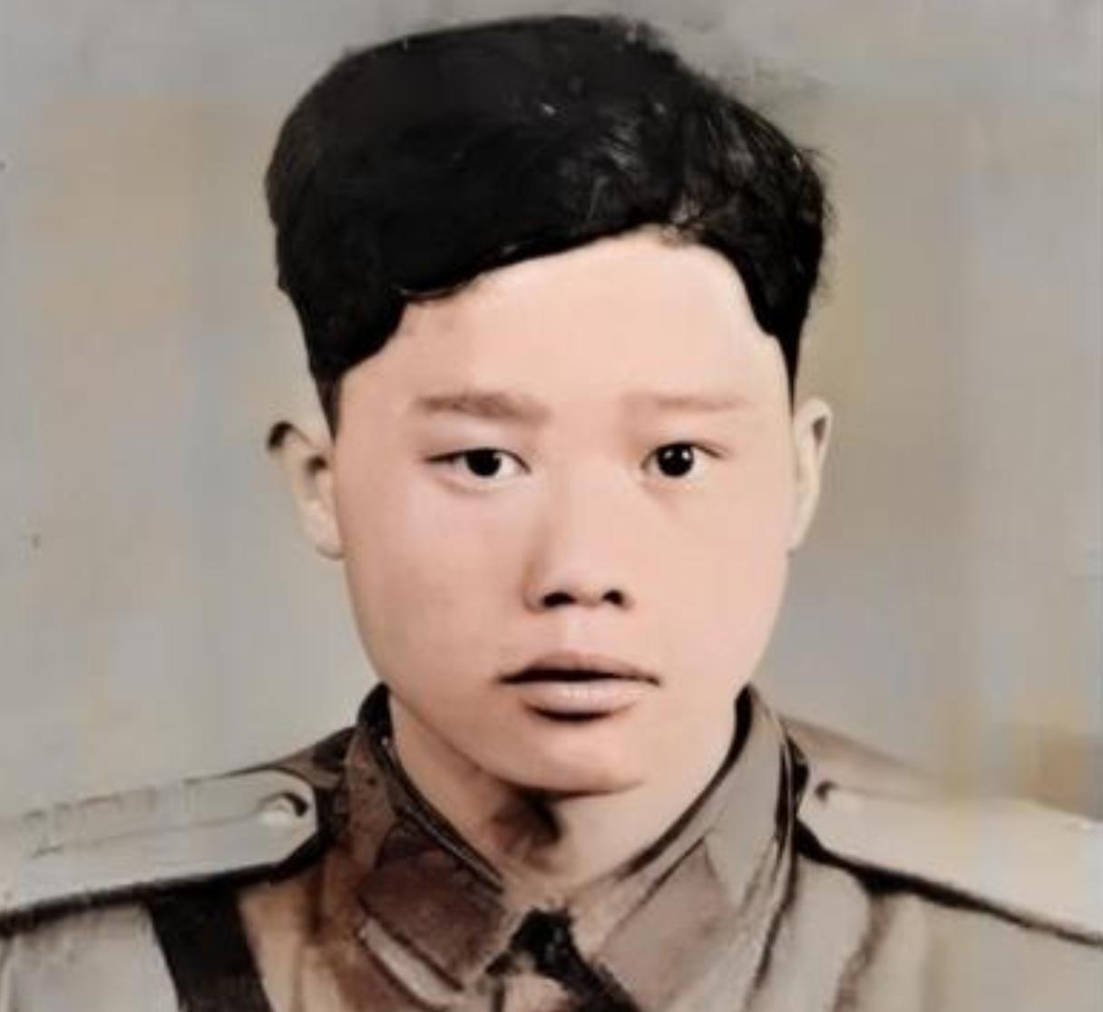 1951年1月28日，志愿军小战士潘天炎因为拉肚子，就去附近的草丛里上了趟厕所。