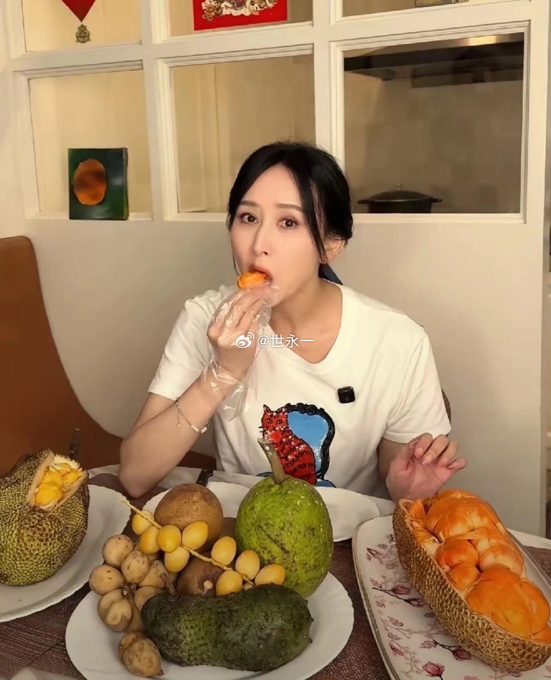 胡静这一桌子马来西亚水果，从来没见过