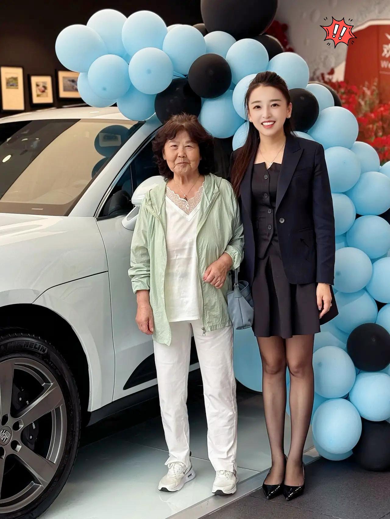 其实大家心里都清楚。​就连她的同事心里也很清楚。​青岛保时捷女销售能拿销