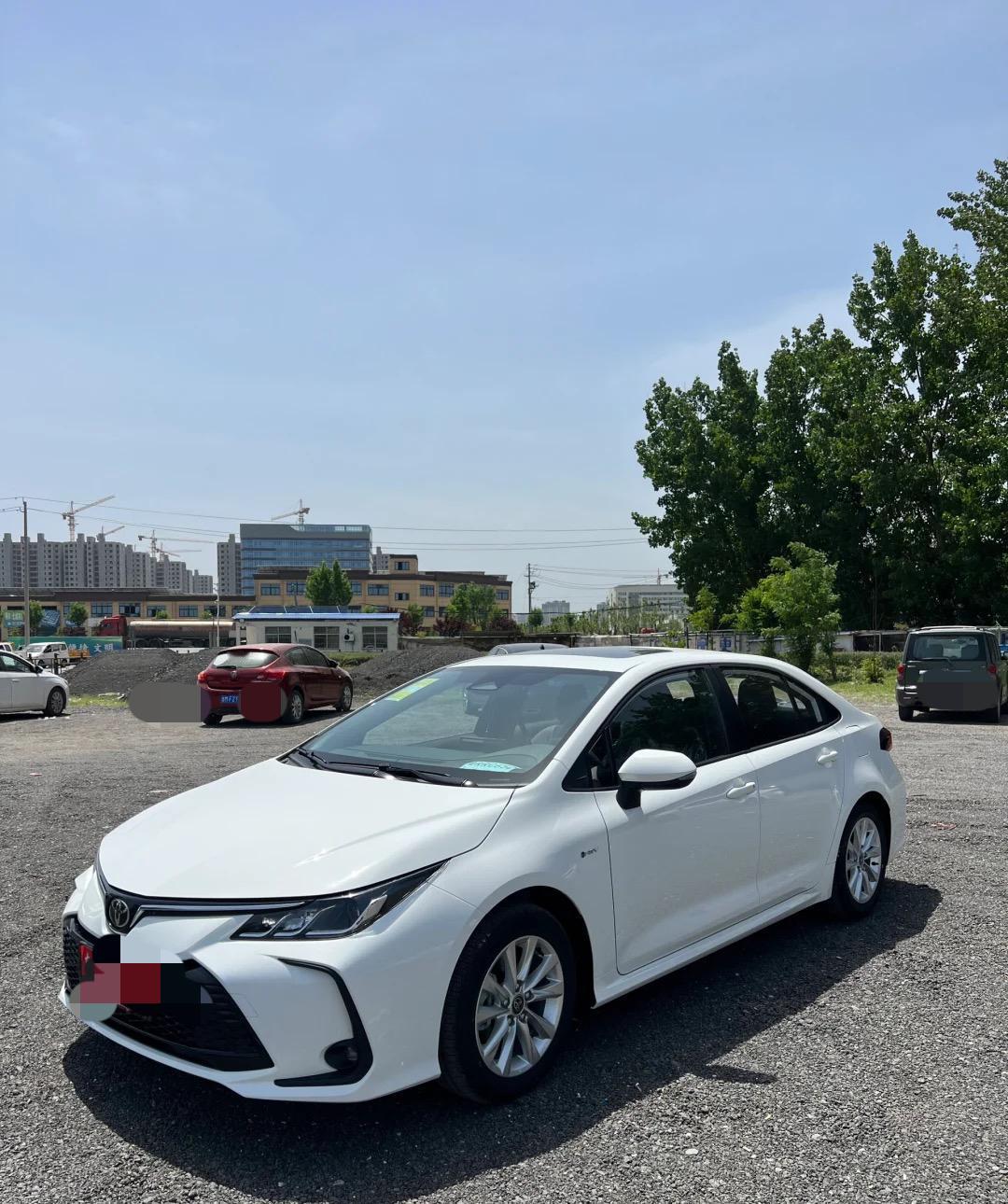 谁买车不是怕油耗高、维修贵、保值差？发小上个月买了卡罗拉，说是闲暇之余可以跑跑网