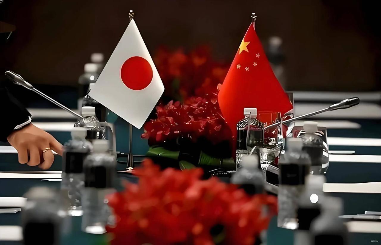 中日这对一衣带水的邻居，摩擦闹了这么多年，不少朋友都在琢磨，这俩国家最后到底会走