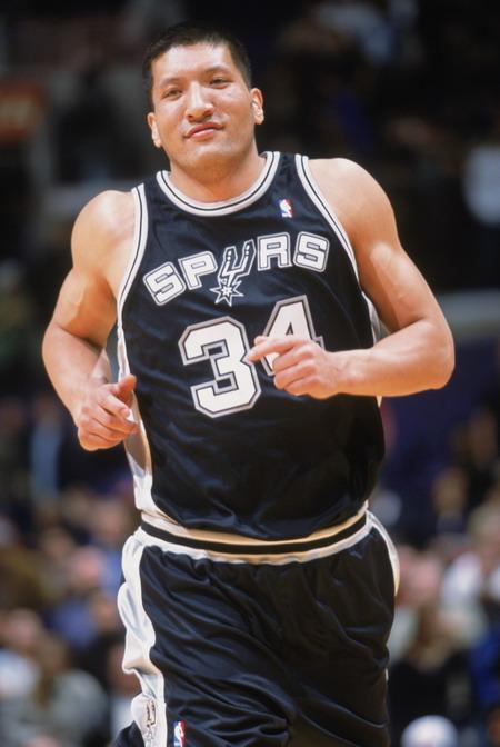 NBA的养老金规则写得很死，只要你打满3个赛季，这张终身饭票就焊死了，巴特