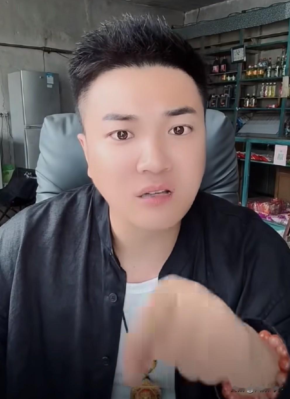 巴扎黑、小冠军签保密协议，离婚实际财产分得金额曝光，分期兑付。