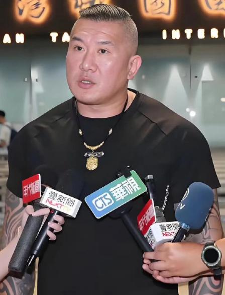 以前花莲地震他豪气掏出300万，香港起大火他硬是凑了100万港币，这回看到广西发