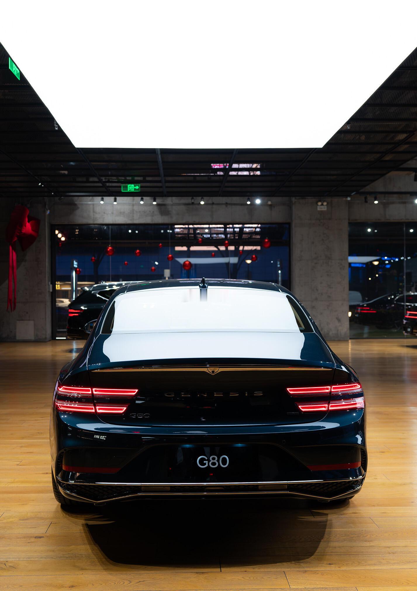 今天给大家介绍的颜色是G80塔斯曼蓝，此颜色以荷兰探险家塔斯曼的名字命名，他是第