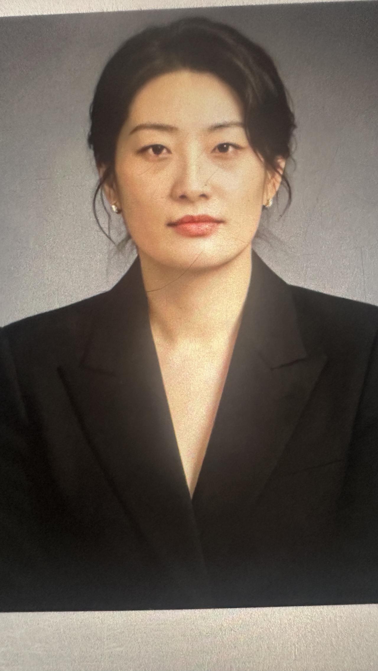 果然姜还是老的辣。我问我妈：“为什么宗馥莉宁愿18亿资产冻结，也不愿意把利息分给