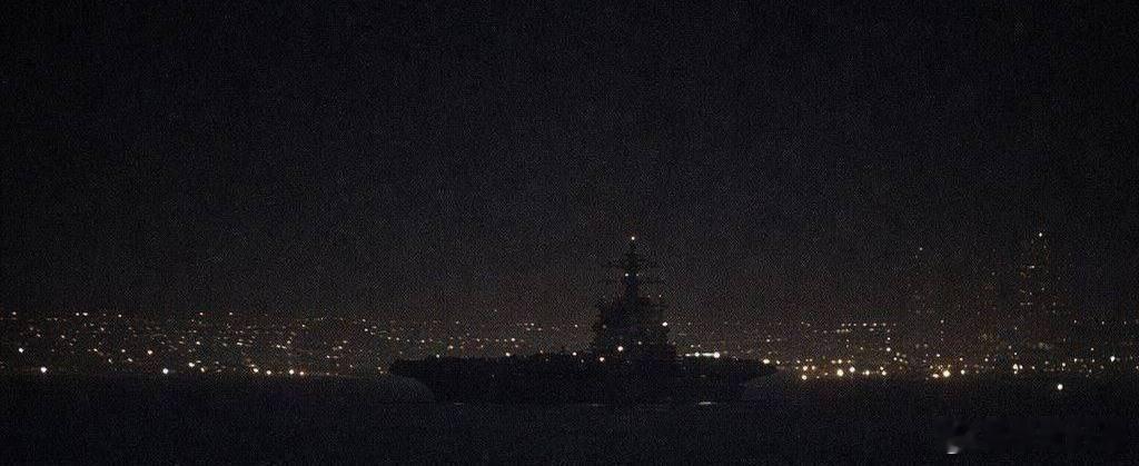 福特号航母已经抵达了以色列海法两艘航母就位，对伊朗的进攻已经是子弹上膛只等一声令