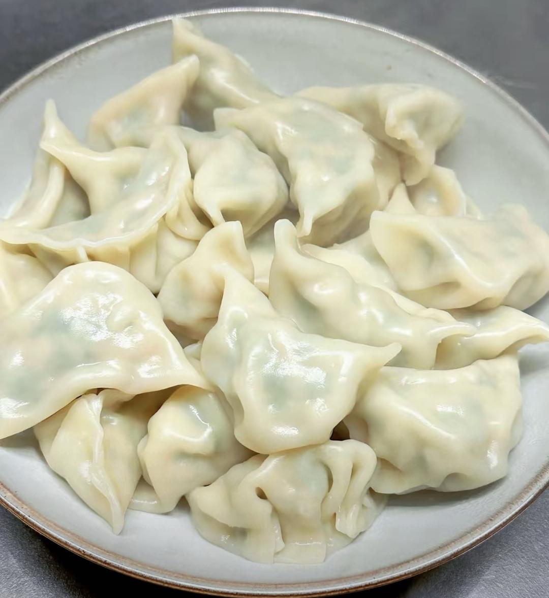 饺子馅总差点意思，餐馆的鲜味像有魔法，其实全是算出来的。我试过十几次，照着视频