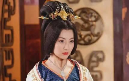 公元592年，宰相杨素将心爱的夫人乐昌，许配给一叫花子。夫人低头不敢作声，任凭叫