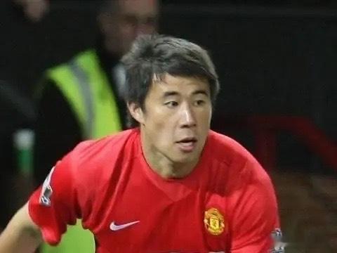 前国脚董方卓语出惊人，他表示自己当年的弹跳力不输给C罗。后来在国家队，他和杜威曾