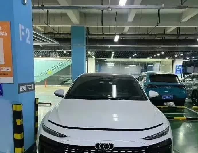 奥迪新一代A6l上市了，最年轻一代奥迪A6来了，这下彻底丢掉了“官车”的影子了，
