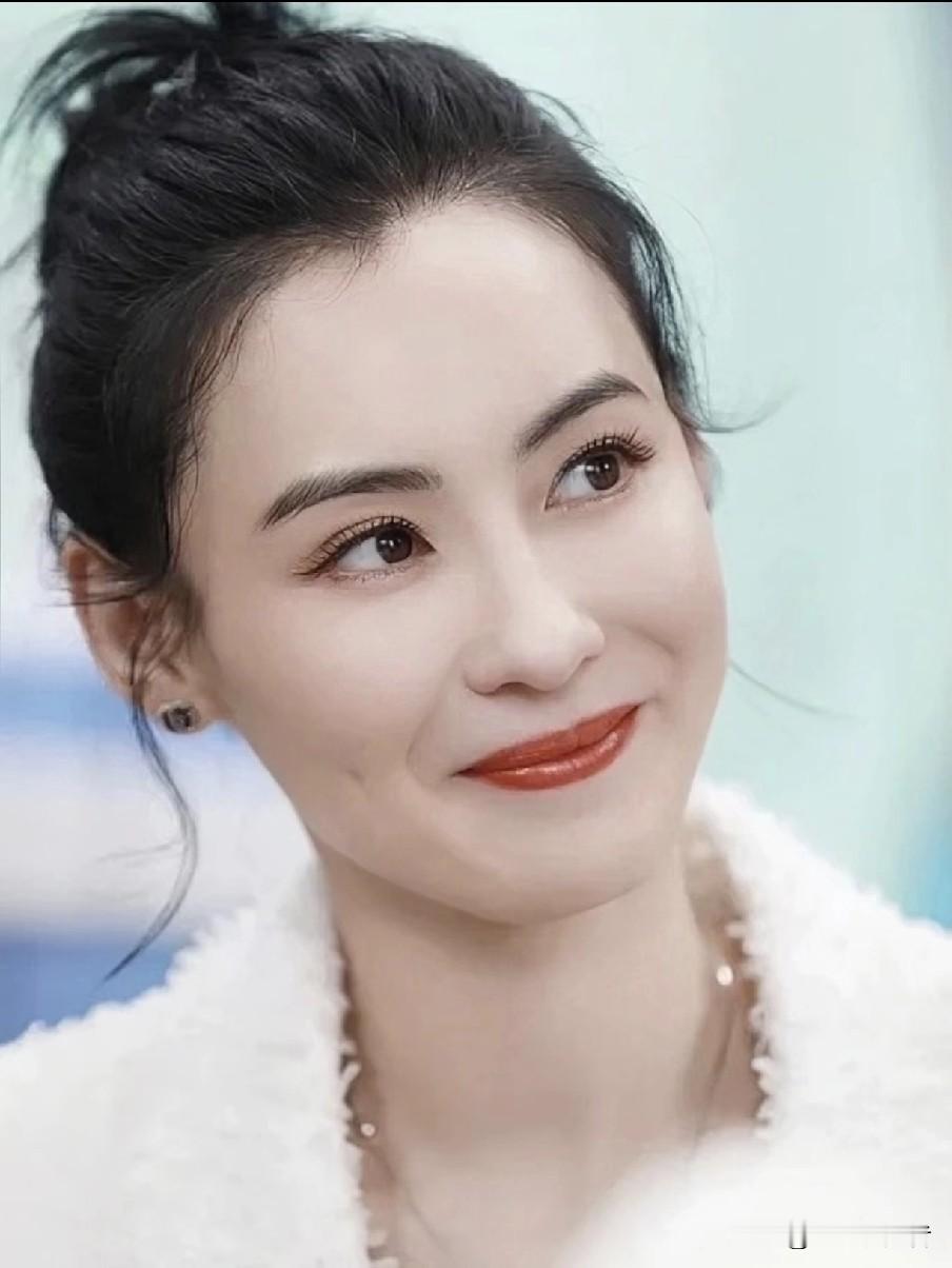 韩红捐款我不意外，杨千嬅捐款我也不意外，唯独让我没想到的是，张柏芝这次香港大