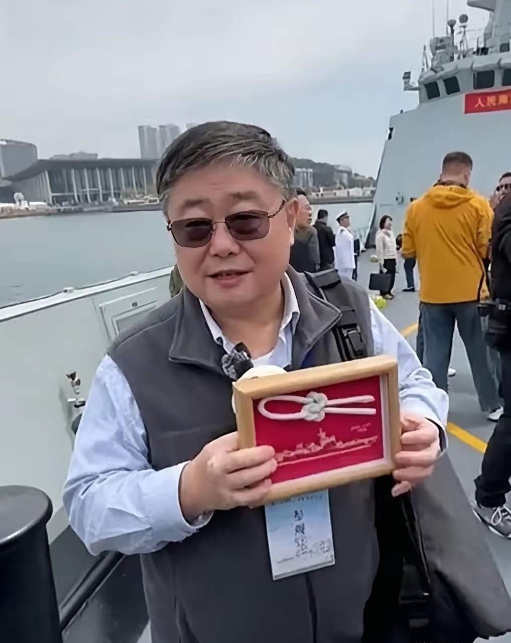 假如吕礼诗真的被取消退休金，咱们大陆能帮上什么忙？台海军前舰长吕礼诗，因公