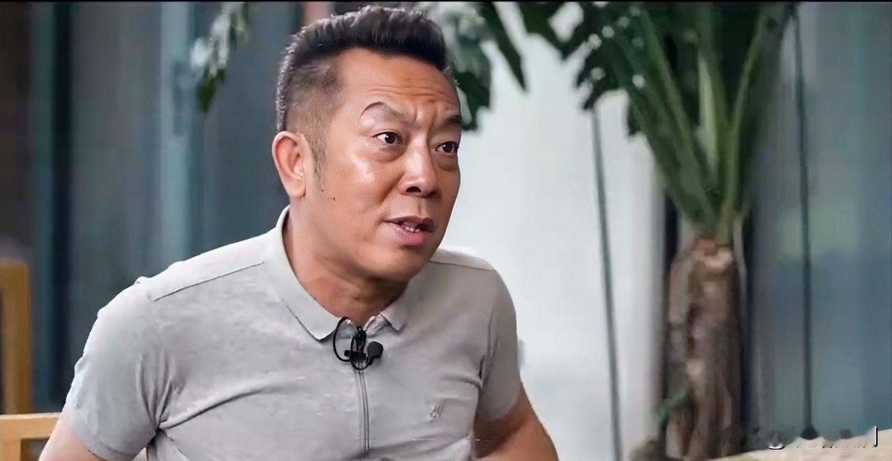 西北菜突然火了，最近北京上海那几个大商场，门口排队的不是奶茶店，是西北菜馆。国庆