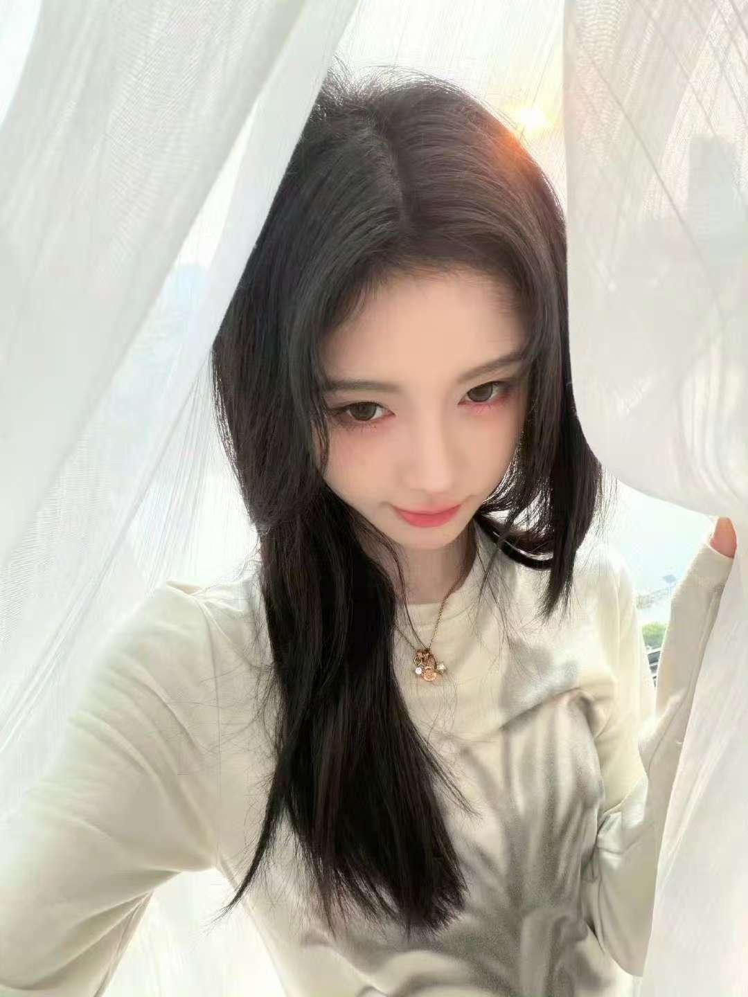 都知道娱乐圈挣钱，没想到这么挣钱，难怪这么多人都想进入娱乐圈！鞠婧祎这么一