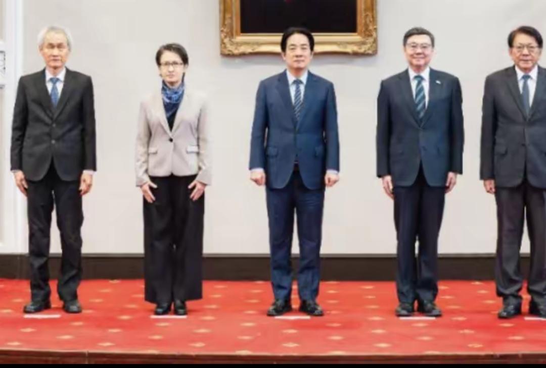 韩国瑜这回变聪明了，没有上当，拒绝出席民进党的茶叙会，韩国瑜肯定知道所谓的茶叙会