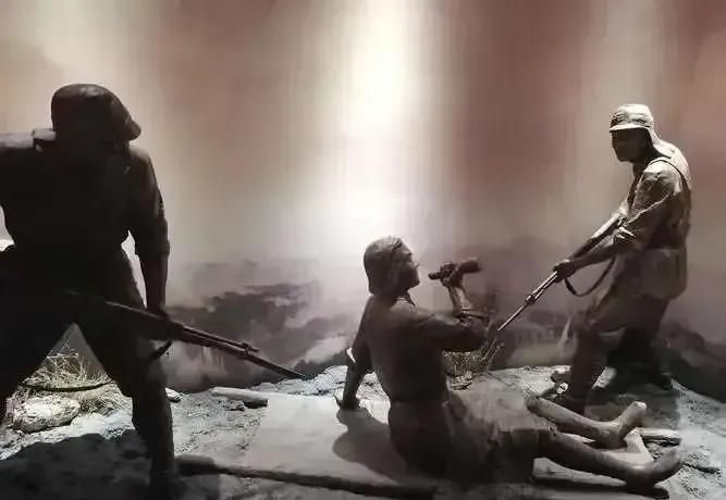 1941年，八路军女战士辛锐被日军包围，眼看突围无望，她竟用棉被包裹自己，谁知日