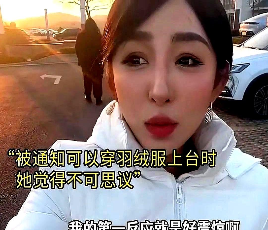 孙颖莎一句话，竟把娱乐圈多年的潜规则给改了。2024年底一个户外活动，主持人