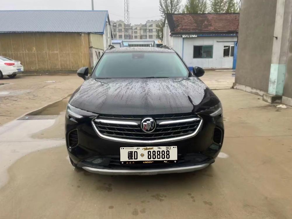 昂科威S是别克中型SUV，主打运动风格。上市很多年，经过了市场检验，整体质量可以