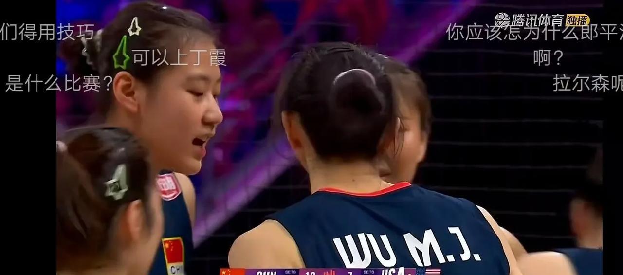 女排四连胜，连续两场惊天大逆转，美国女排得哭死刚刚结束的女排世联赛美国阿灵顿站