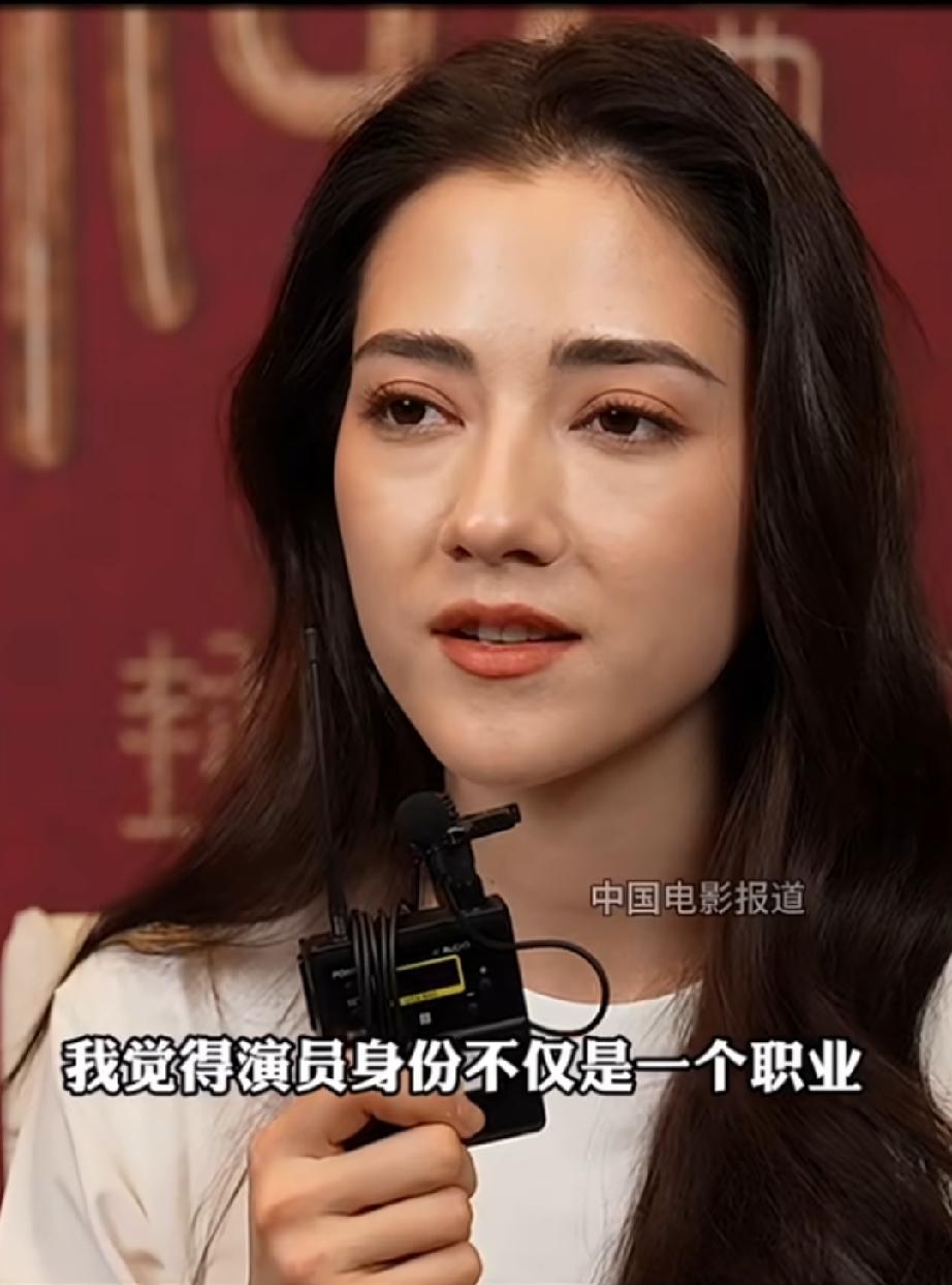 娜然和章子怡谁更好，更适合做霍太太近来因为娜然霍启山即将结婚的传闻，章子怡又
