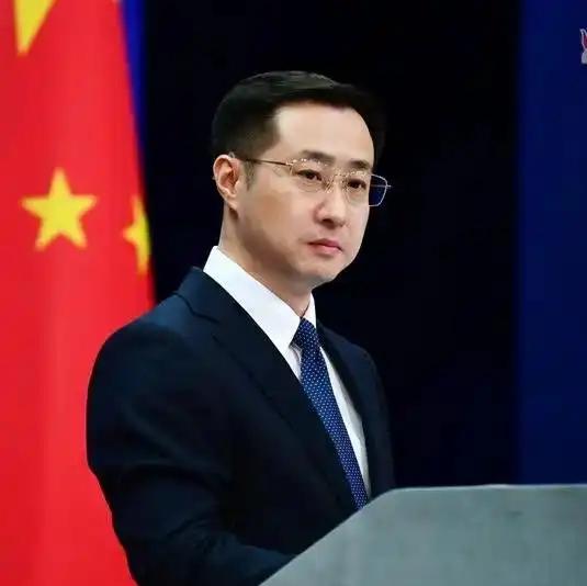 惊爆！日本现役军官闯使馆，竟是美国霸权衰落的“疯狂闹剧”！3月24日上午，一