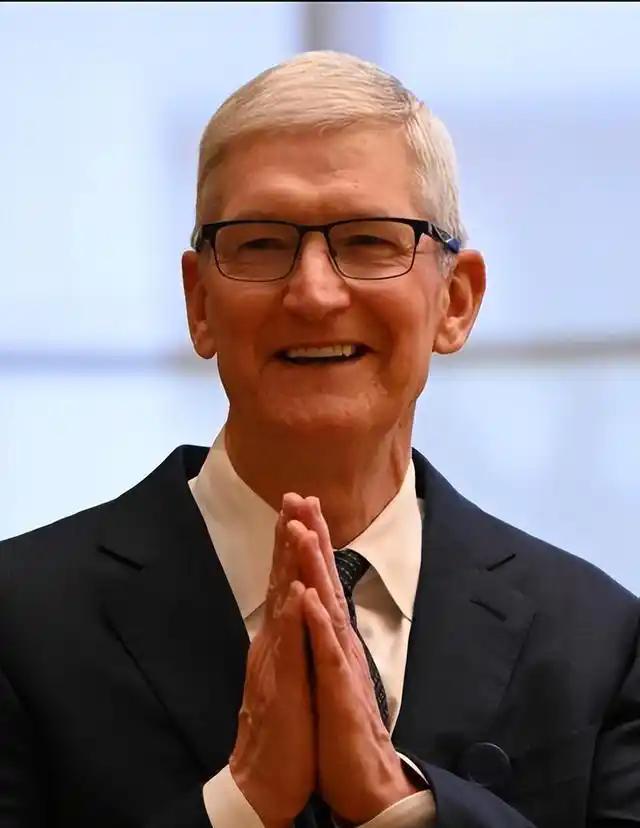 库克警告：成本扛不住了，iPhone必须涨价！库克对媒体表示：“不幸的是，提高