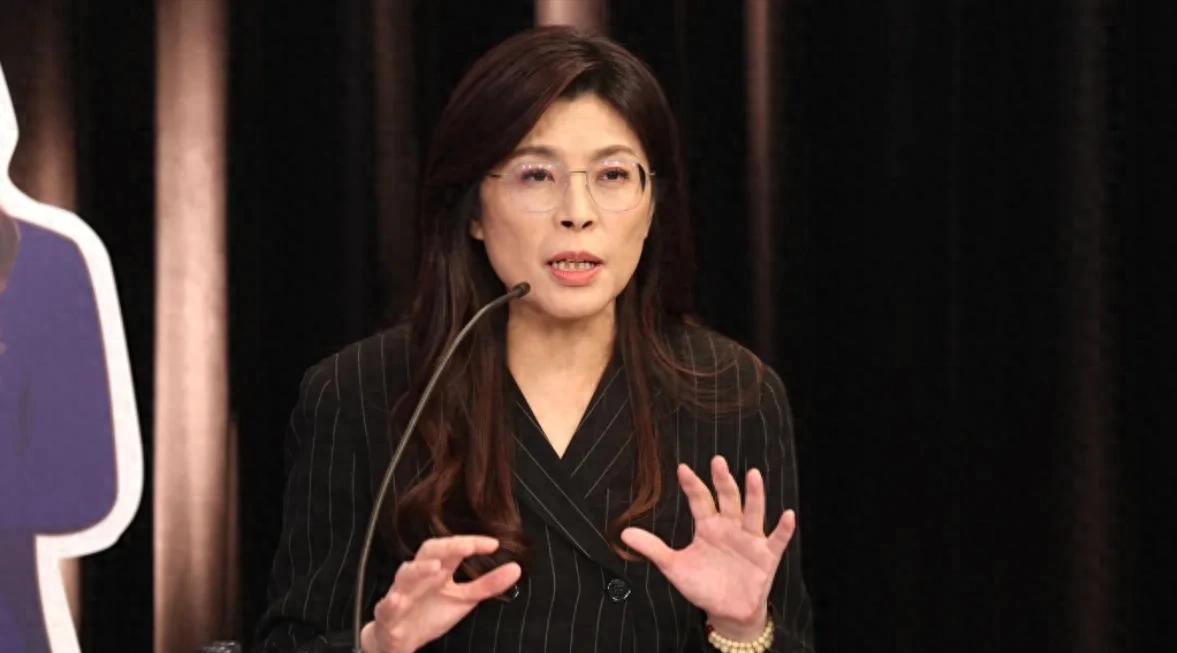 国民党主席改选爆出重磅弹，军系可能撤回对郑丽文的支持！国民党主席选战真是比戏剧