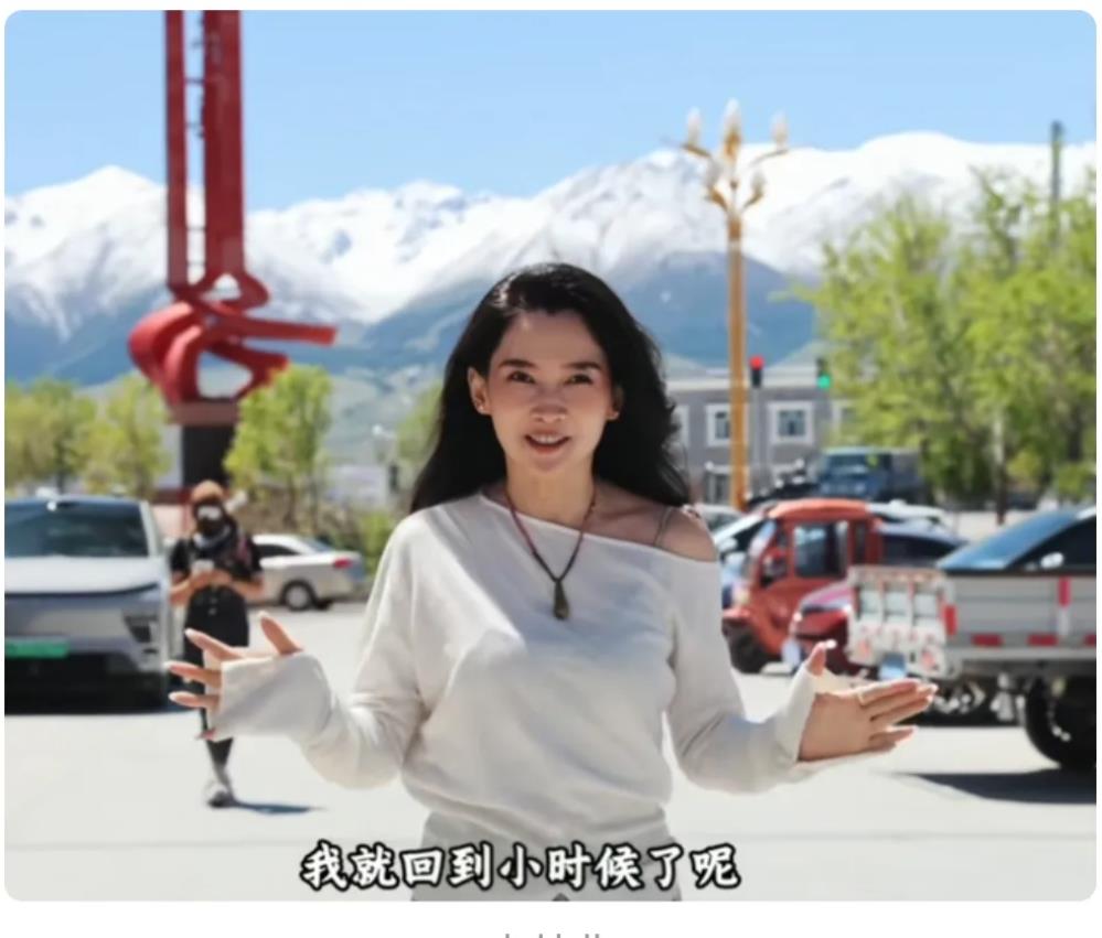 汪峰在给宁静办生日宴。生日宴很浪漫，两人牵手了。森林北却不哭不闹，也没说