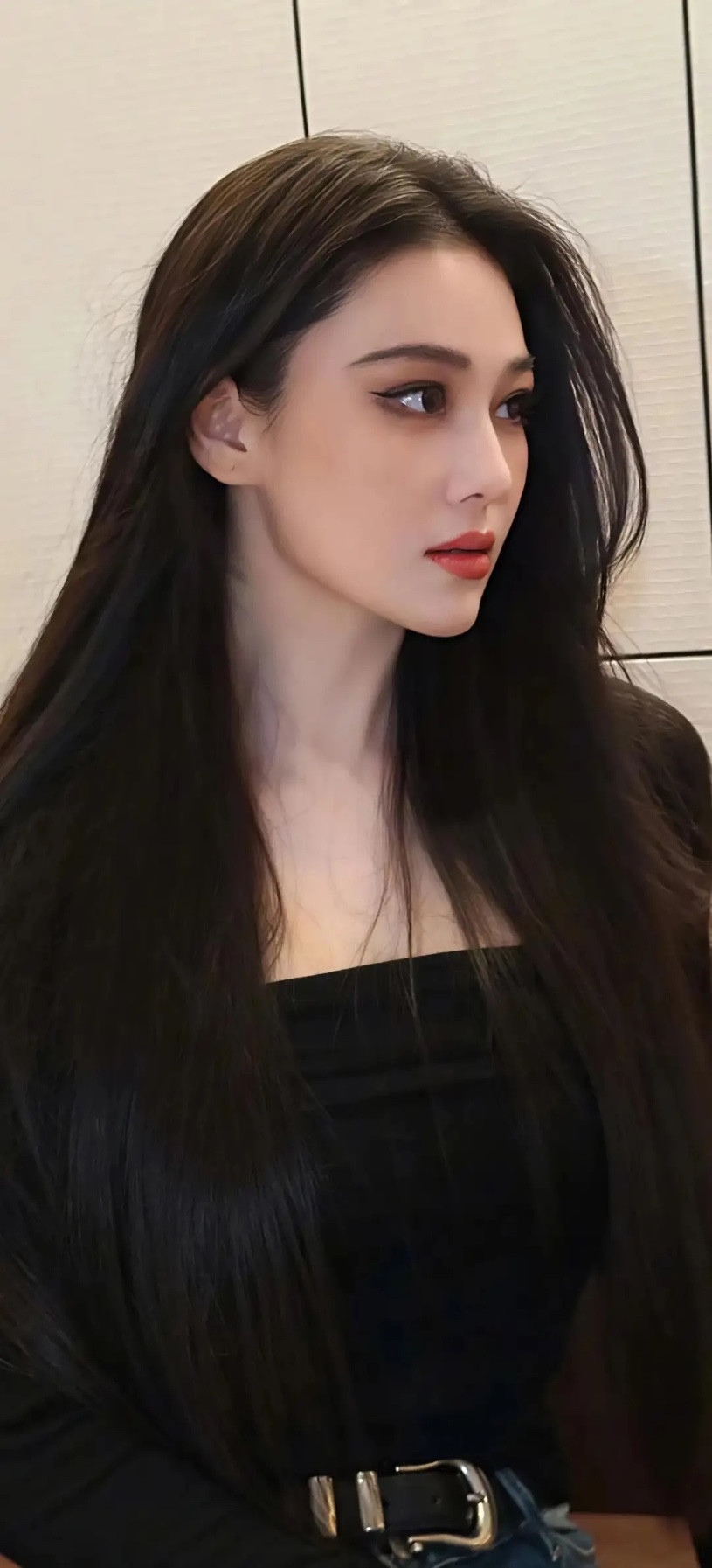 救命！许佳琪绝美壁纸合集免费大放送🎀甜妹与酷姐无缝切换的颜值暴击谁...