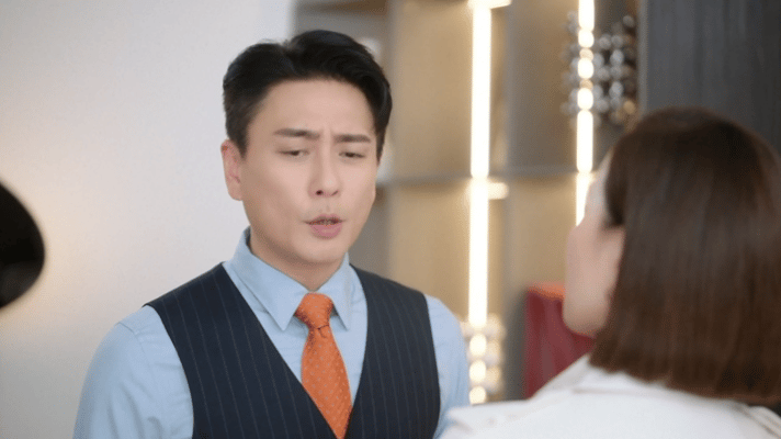 佘诗曼黄宗泽直播能把对方毒死直播中佘诗曼黄宗泽互怼升级！佘诗曼直言黄宗泽本色出演