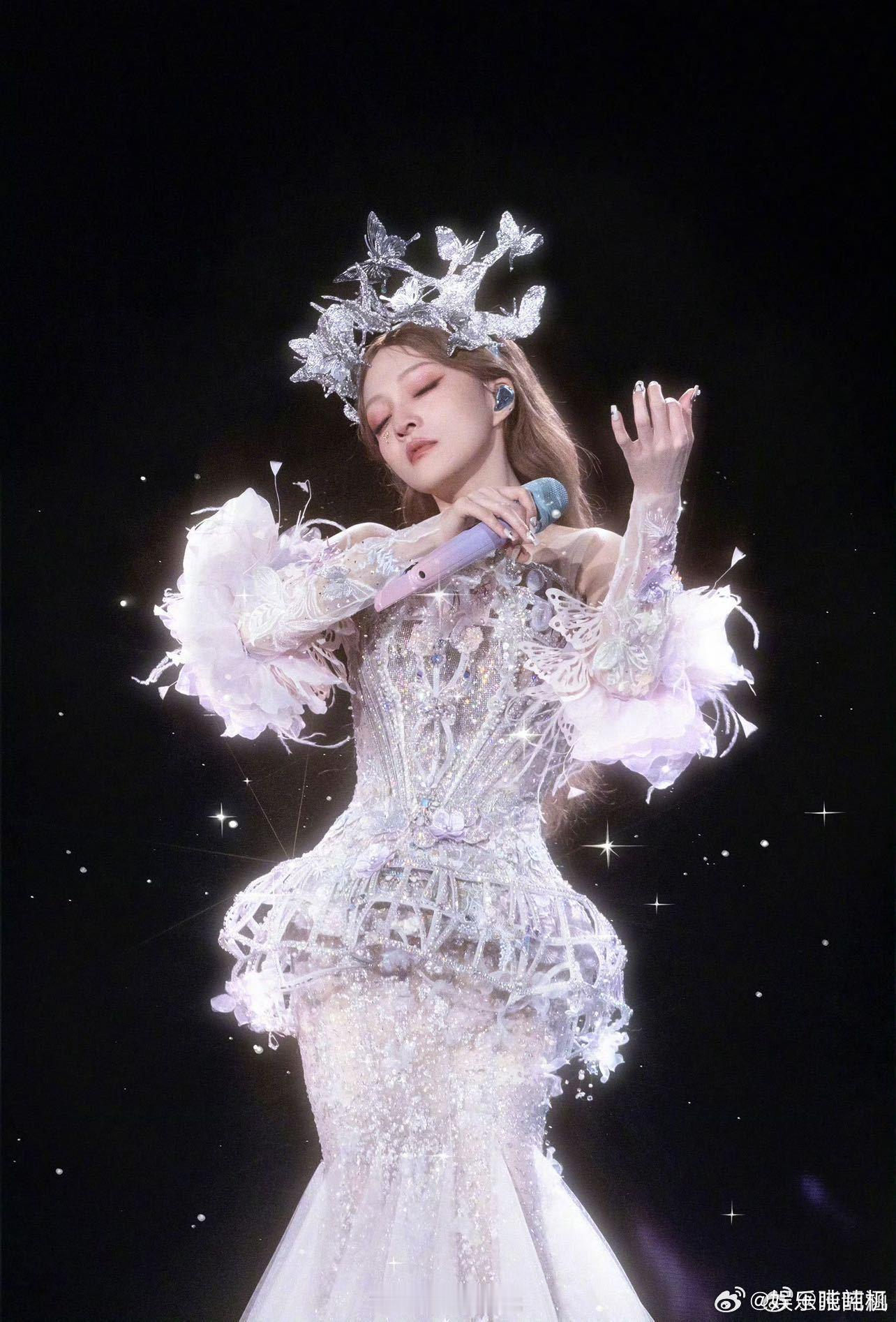 张韶涵这15S是我能听的吗张韶涵的嗓音依旧那么有辨识度，一开口就能让人静下心来