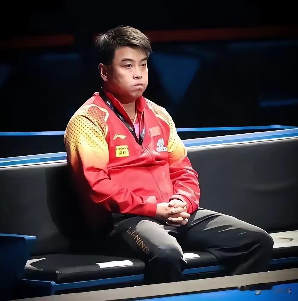 王皓教练很清楚，国乒男队是整个训练体系出了问题，想要散去头顶的阴霾，恐怕不是那么