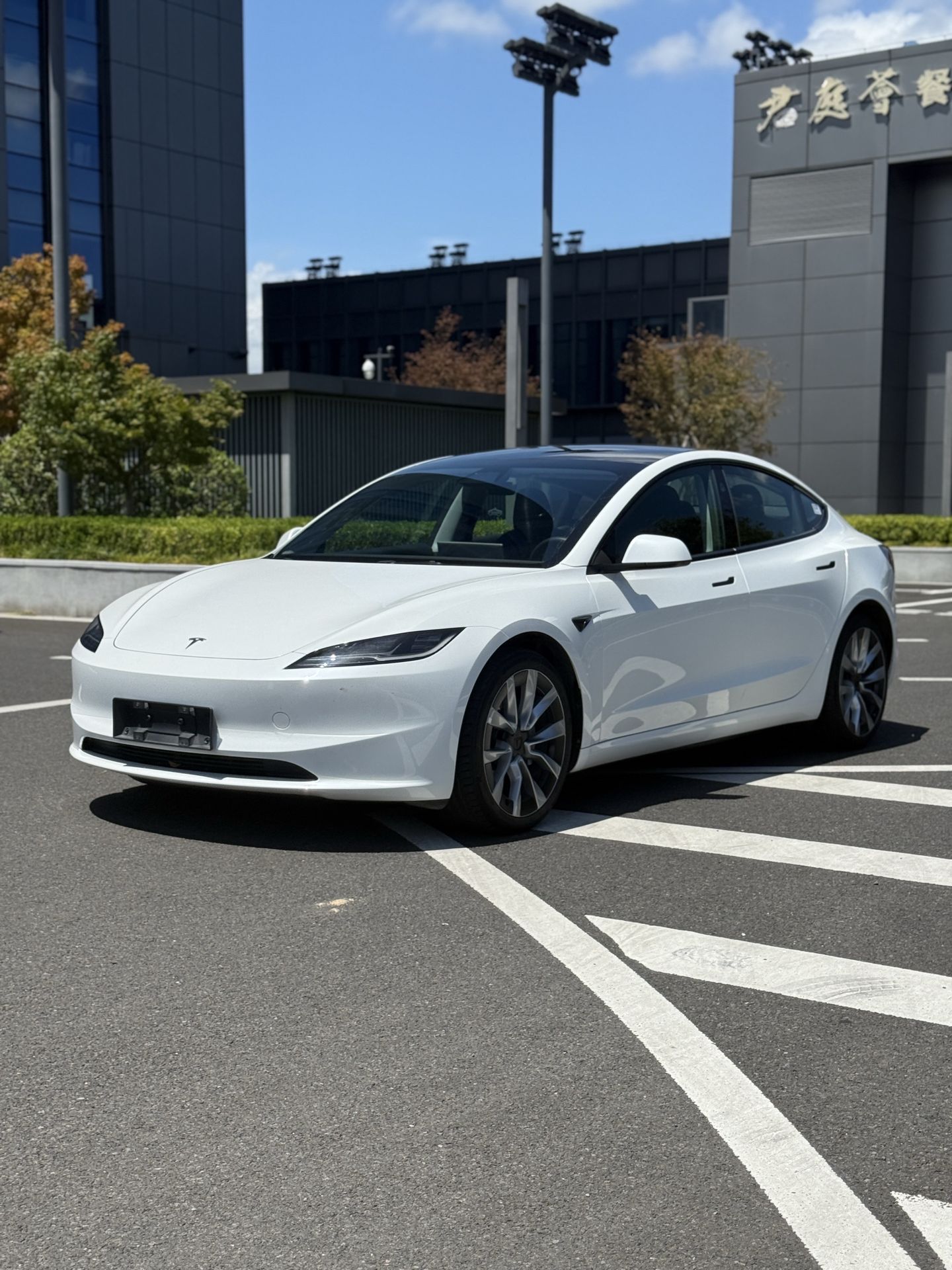 八九万的二手特斯拉Model3，纯电里我为啥单独高看它一眼。二手纯电最怕电池衰减和质保断档，但Mod
