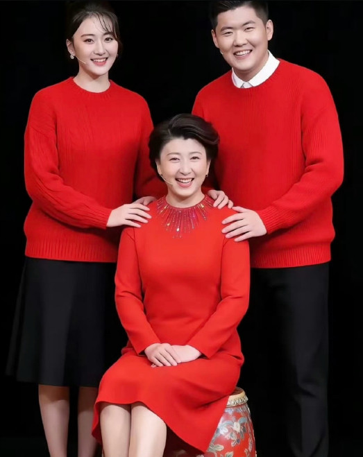 闫学晶儿子林傲霏被指顶替李展旭考入中戏的事件，撕开了特权侵蚀教育公平的冰山一角。