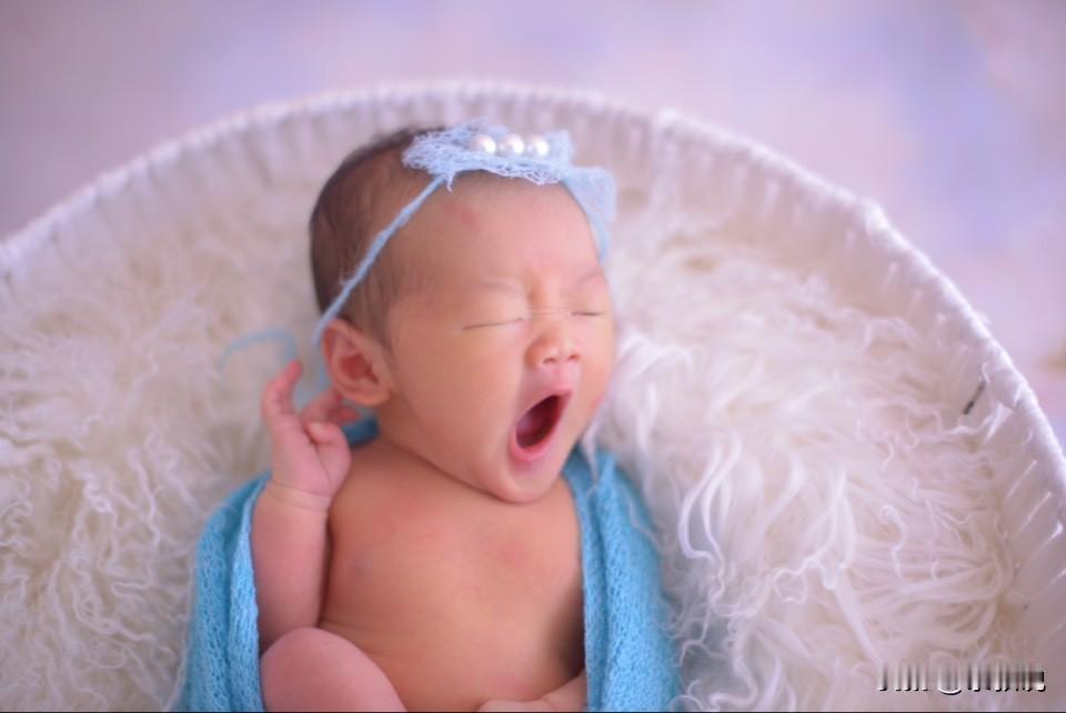 自闭症孩子小时候怎么样的？很多新手家长都比较关心这个。我家孩子两岁多确诊自闭