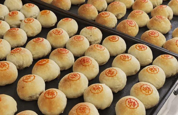 怪不得今年月饼卖不动了，销量“断崖式”下跌，知道是为什么吗？今年中秋月饼市场