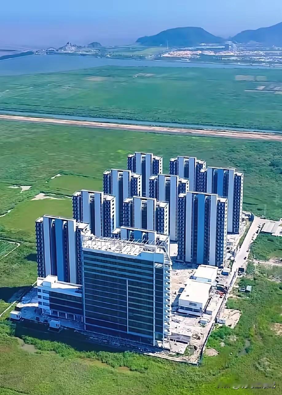 如果你是销售，有什么办法把这个小区的房子卖出去？